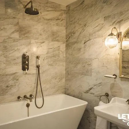 Prázdninový dům Alexander House