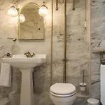 別荘 Alexander House