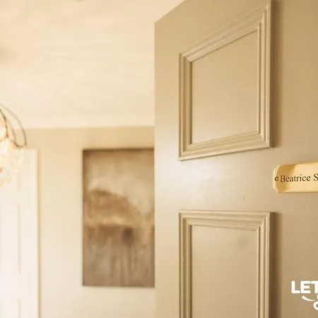 Alexander House Dom wakacyjny