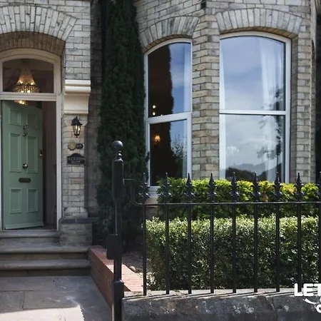 Dom wakacyjny Alexander House