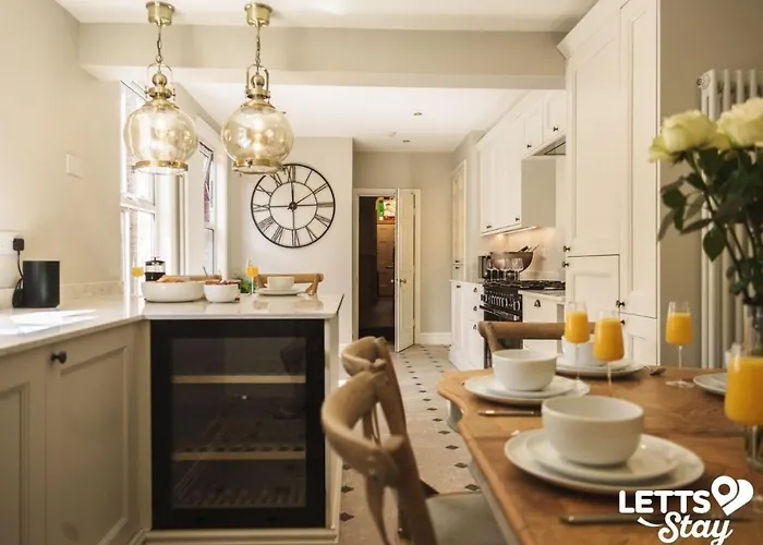 Alexander House Dom wakacyjny