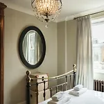 Holiday home Alexander House York