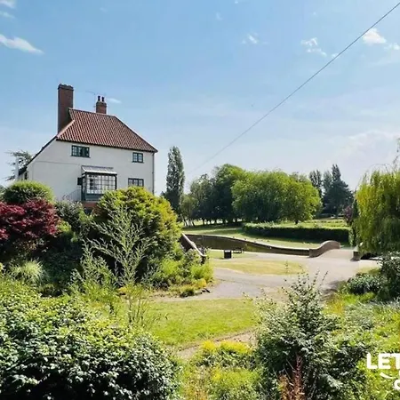 Alexander House Feriehus